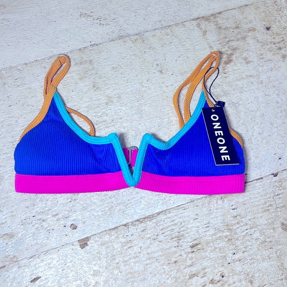 A oneoneswimwear